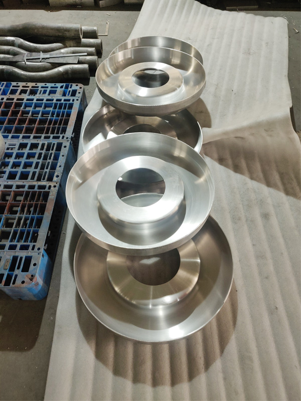 Corona rings for HV Bushing