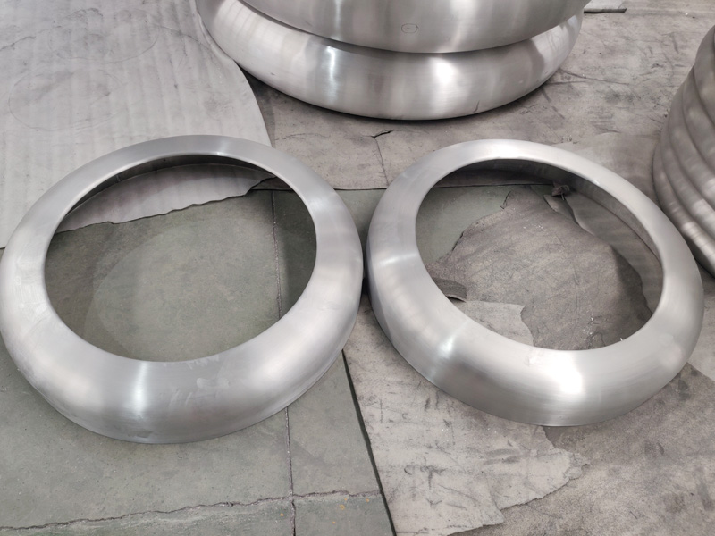 Corona rings for HV Bushing