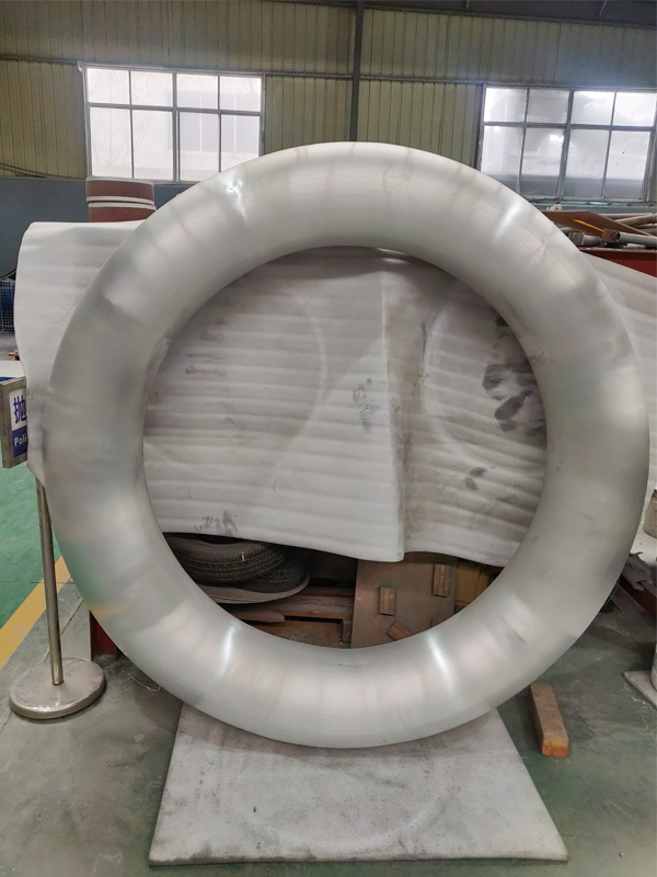 Corona rings for insulators