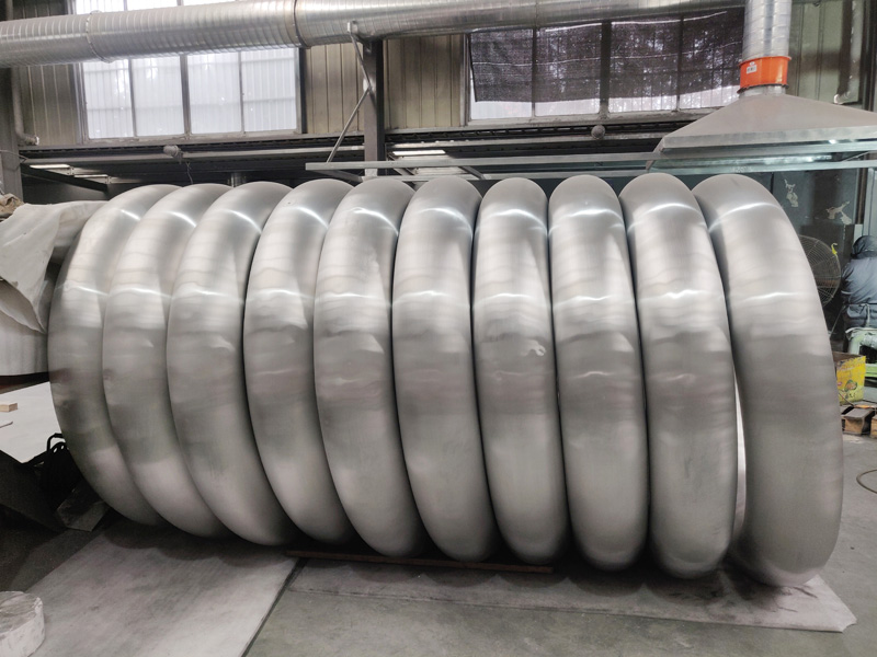 Corona rings for insulators