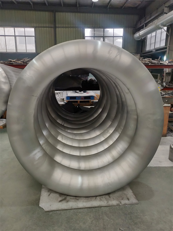 Corona rings for insulators
