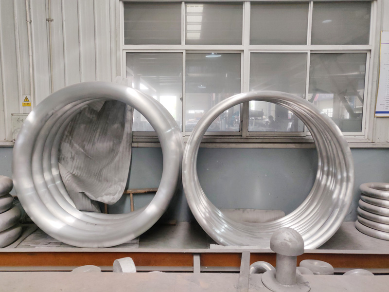 Corona rings for insulators